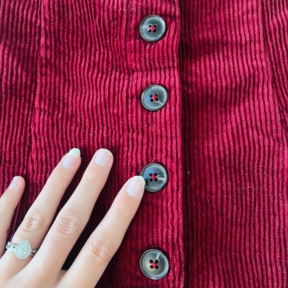 Red faux corduroy skirt - Picture 4 of 5